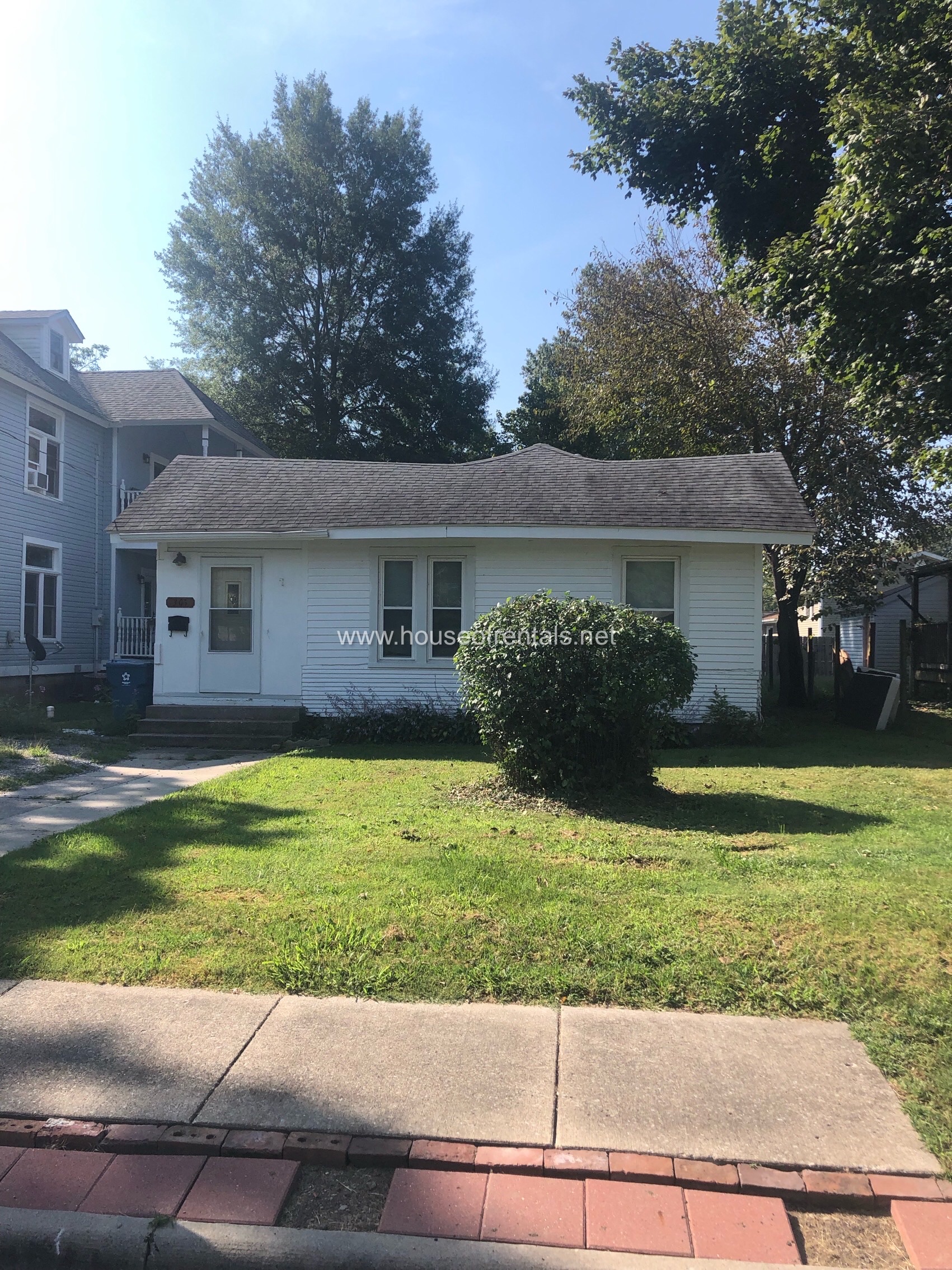 301 West Grand Avenue