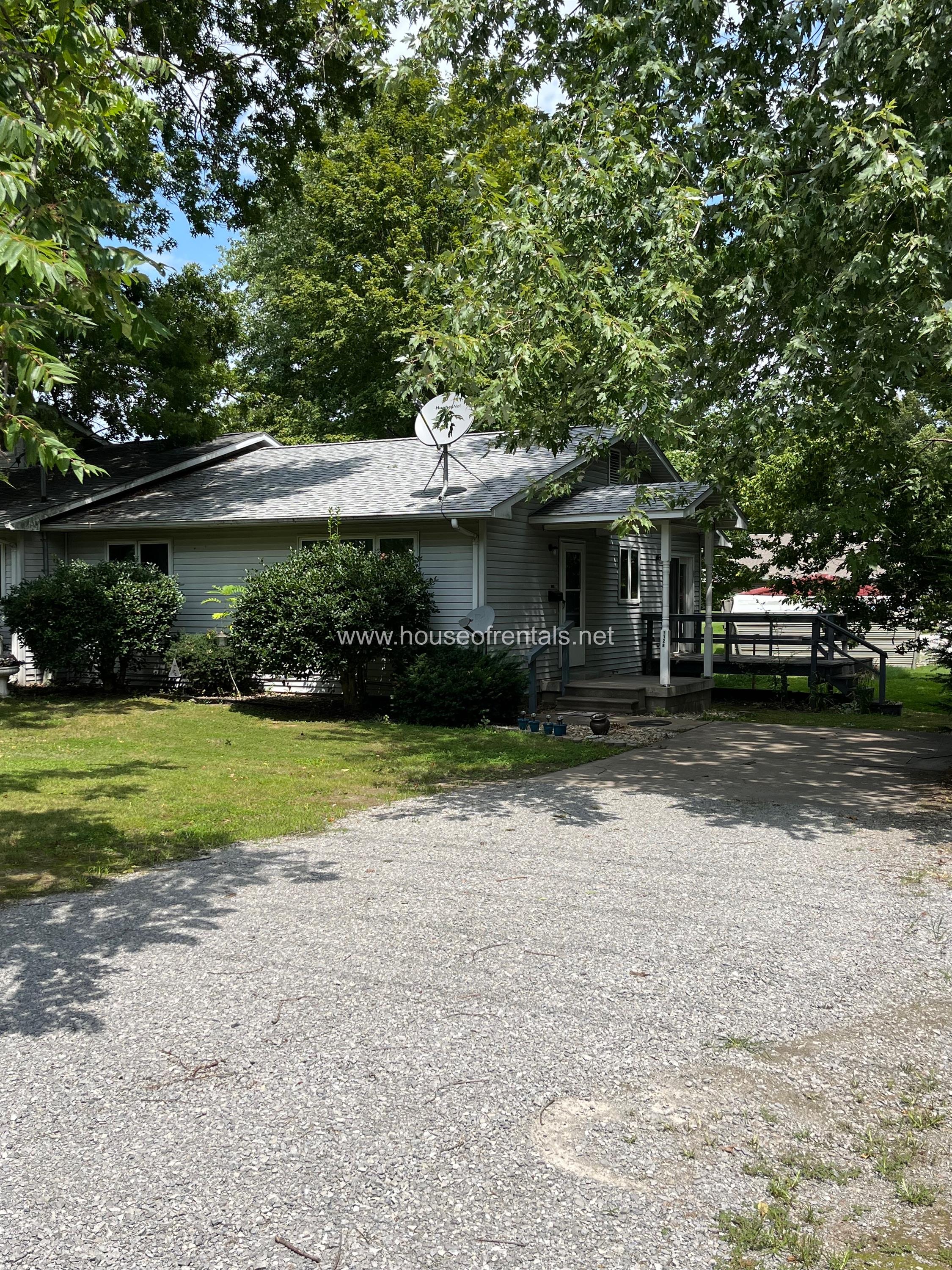 112 Chutt Street - B