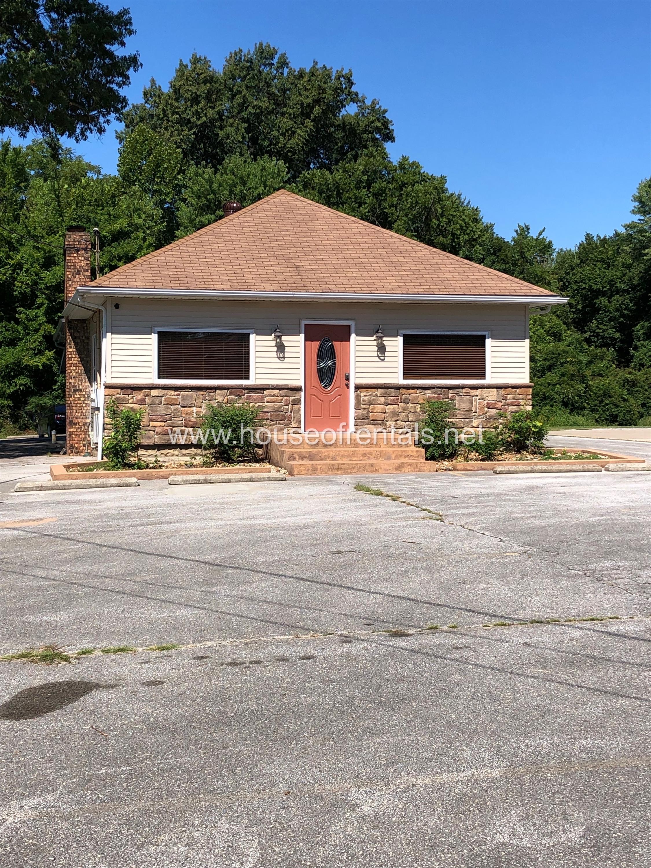 809 South Division Street